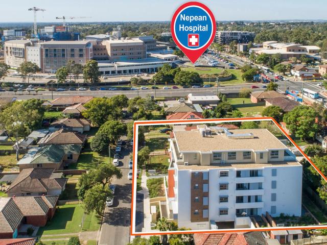 12/12 14 Hope Street Penrith