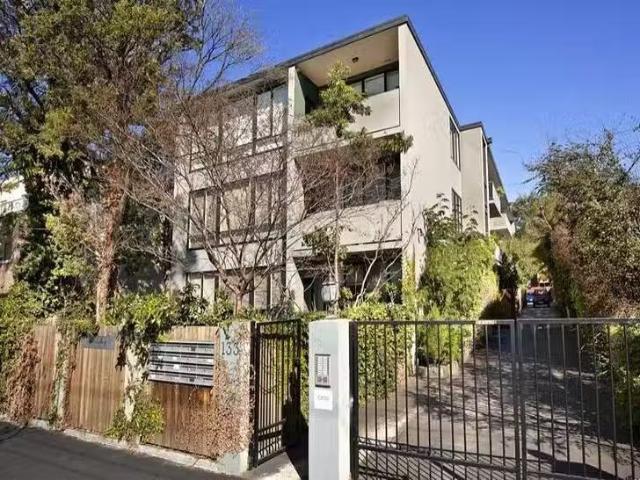 12/133 Brighton Road, Elwood, VIC 3184