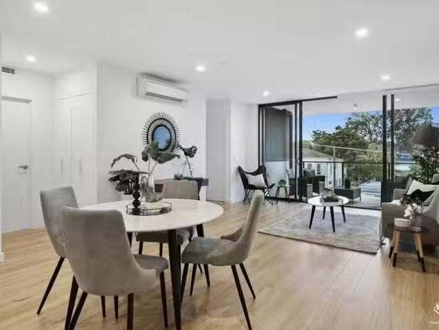 12/137 Eugaree Street, Southport, QLD 4215