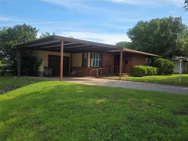 1213 Hillcrest Drive