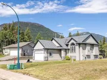 1213 Valley View Drive, Sparwood, BC, V0B 2G2 house for sale.