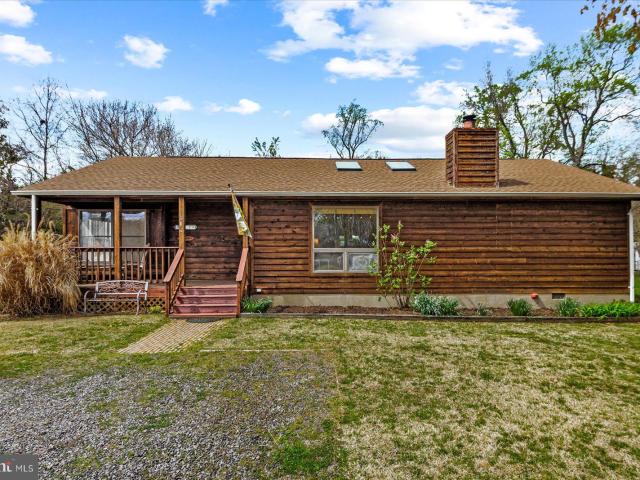 121 11th St, Colonial Beach, VA 22443 | MLS #VAWE2010
