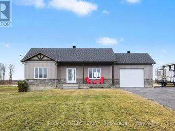 121 County Rd 19 Road, Alfred And Plantagenet, ON, K0A 3K0 house for sale | Listing ID X13443 | Royal LePage