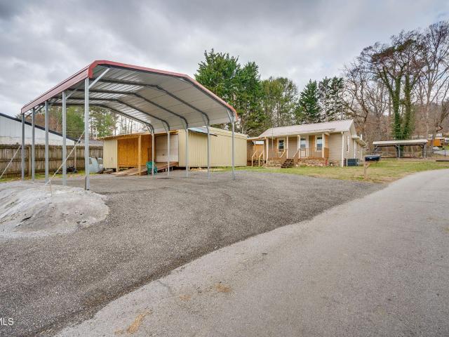 121 Coleman Road