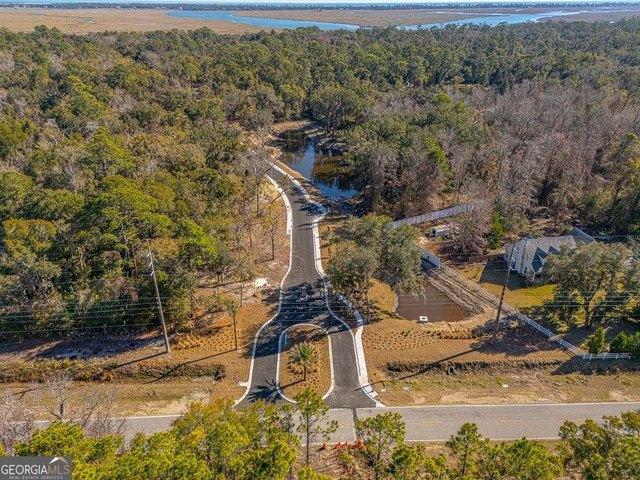 121 Canopy Ln, Saint Simons, GA 31522