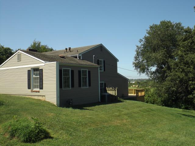 121 Crescent Drive