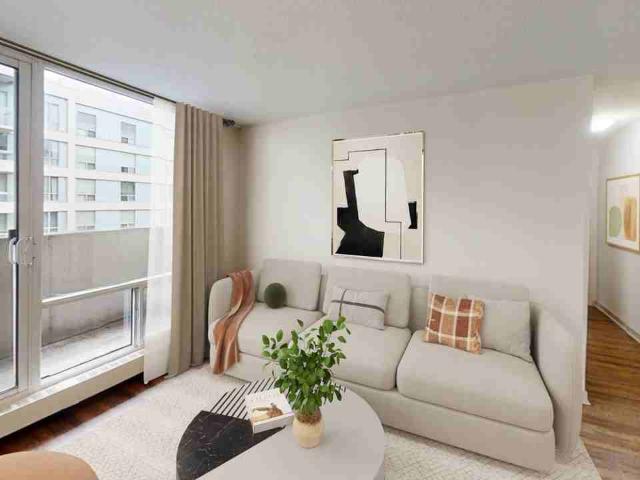 121 Agnes Holdings Inc. 2 Bedroom Apartment for Rent at 121 Agnes St, Mississauga, ON L5B 2H4 Cooksville