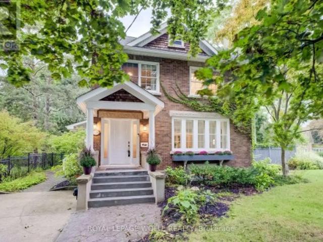 121 Allen Street W, Waterloo, ON, N2L 1E8 house for sale | Listing ID X13766 | Royal LePage