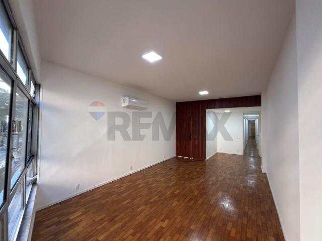 121 Área Útil Apartamento Alugar, 3 Dormitórios localizado em Avenida Rainha Elizabeth da Belgica, 376, Ipanema, Rio de Janeiro, Rio de Janeiro, 22081 042 | Brasil