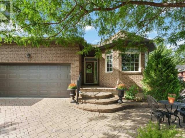 121 Bartlett Private, Ottawa, ON, K1V 2A9 house for sale | Listing ID X13763 | Royal LePage