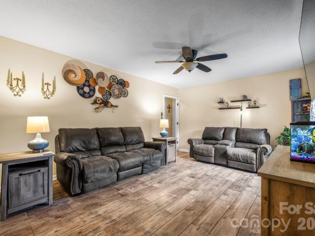 121 Blackhawk Drive