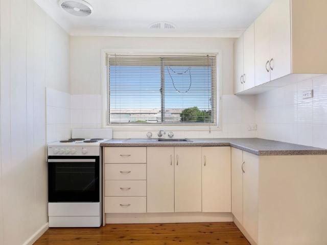 1/21 Burgess Avenue