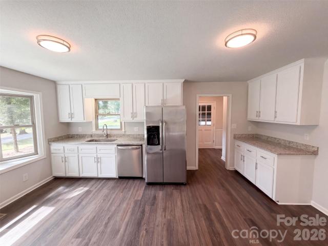 121 Goodman Circle NE