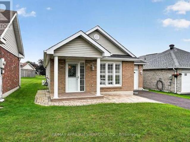 121 Gail Elizabeth Court, Cornwall, ON, K6H 0A7 house for sale | Listing ID X13700 | Royal LePage