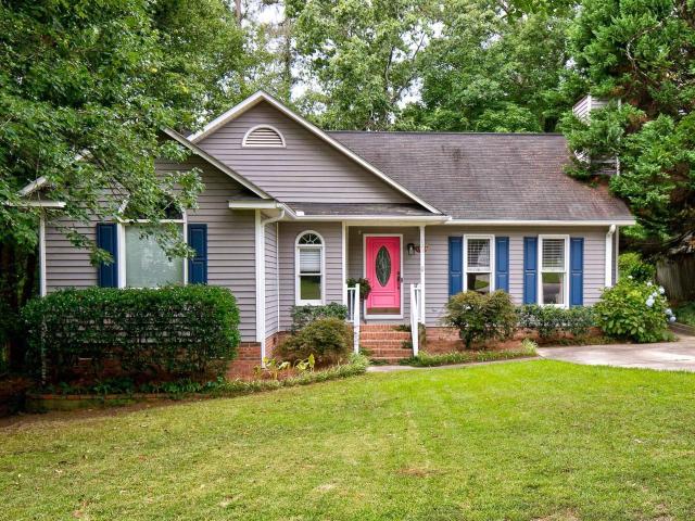 121 Foxridge Run