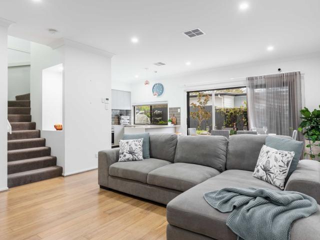 1/21 Kersley Road, KENMORE, QLD 4069