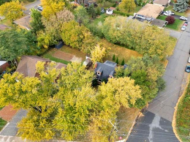 121 King Street E, Hamilton, ON, L8G 1L2 house for sale | Listing ID X13567 | Royal LePage