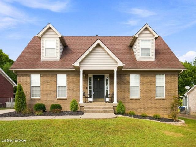 121 Holly Hills Dr, Louisville, KY 40118