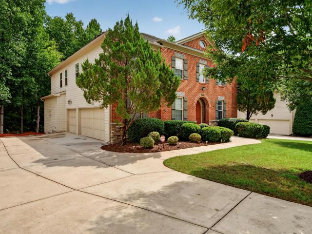 121 Harvestwood Drive