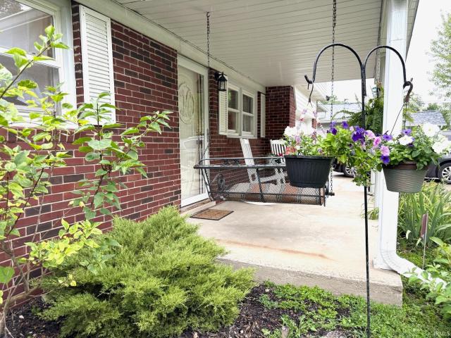121 Heltonville Rd E Highway