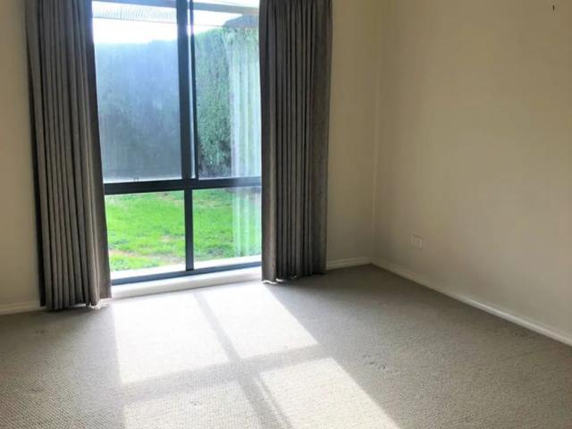 121 Ironstone Road
