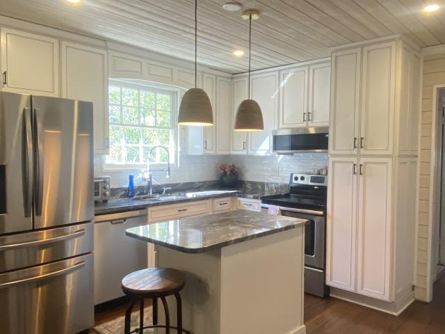 121 Overlook Dr