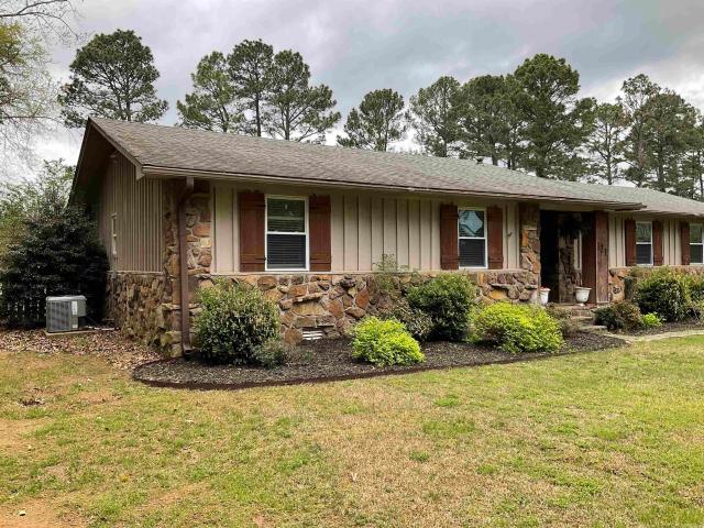 121 Longleaf Drive