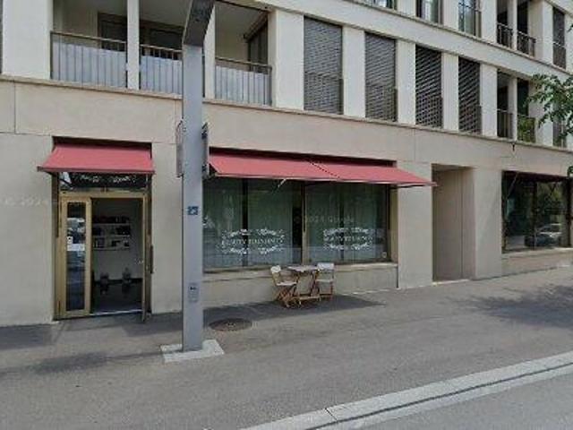 121 m2 apartment for rent in Dietikon