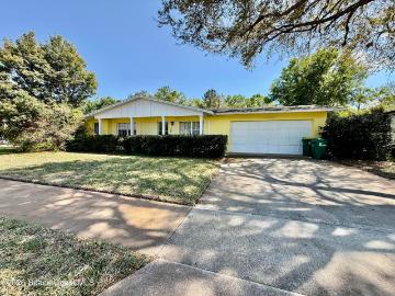121 Maplewood Dr, Titusville, FL 32796 | MLS #1073