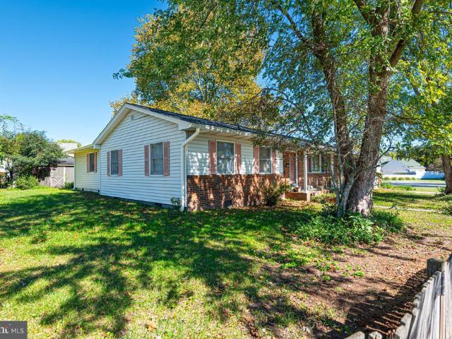121 Maple Drive