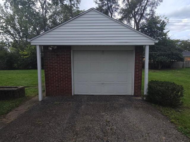 121 MAPLE Street