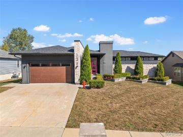 121 Miranda Ct, Wentzville, MO 63385 | MLS #25066