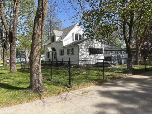 121 N 10th Street