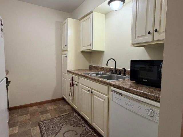 121 N West Street #16