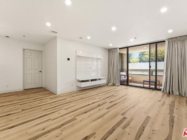121 S Hope Street 313