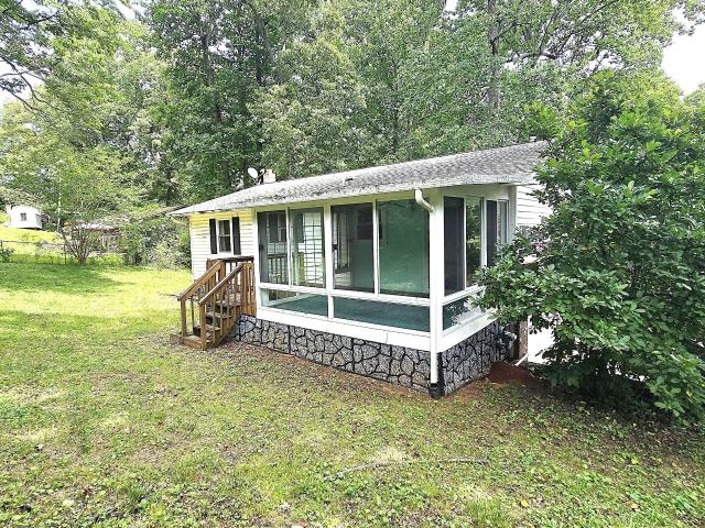 121 Shady Lane