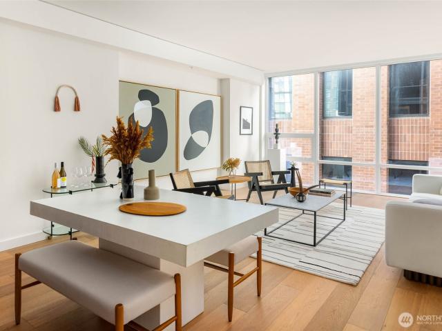 121 Stewart Street # 1305