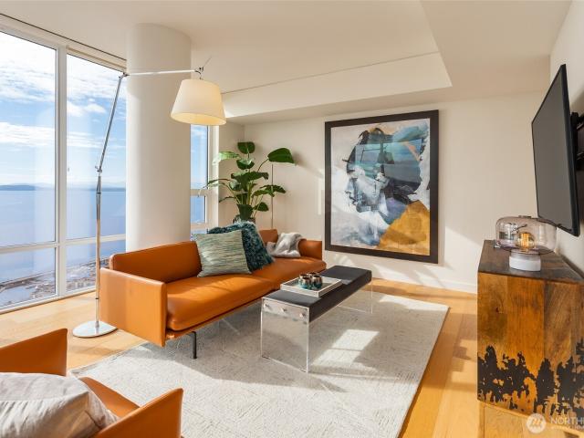 121 Stewart Street # 2505