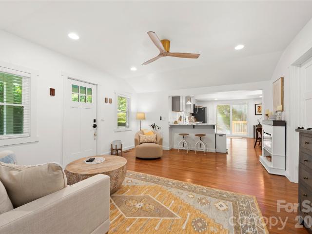 121 Sugar Cove Road