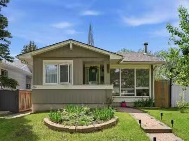 121 Sunbank Way Se, Calgary, AB, T2X 2A5 house for sale Lis.