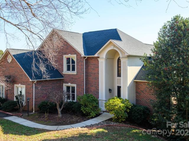 121 Pleasant Pointe Drive