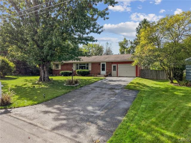 121 Robbins Lane