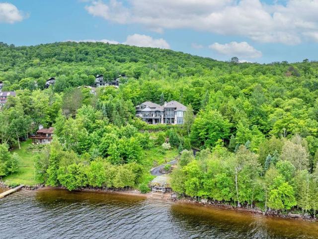 121 Rue Franceschini, QC, CA, Mont Tremblant