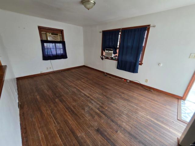121 W 9th Street