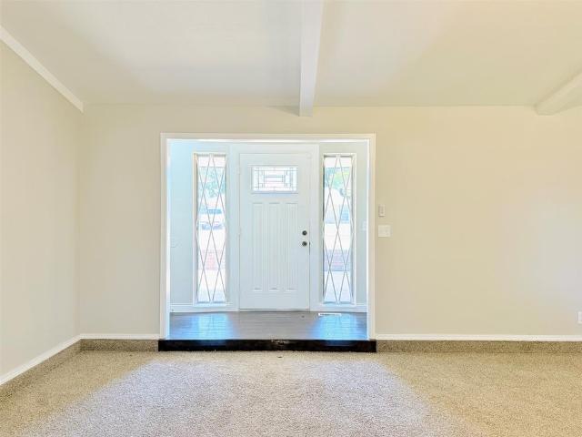 121 W Vail Drive