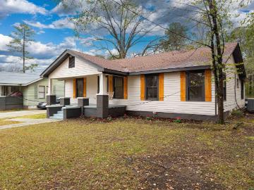 121 W Crest Road