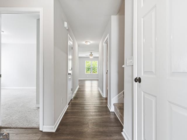 121 W Lexington Avenue
