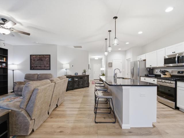 121 Wadsworth Court
