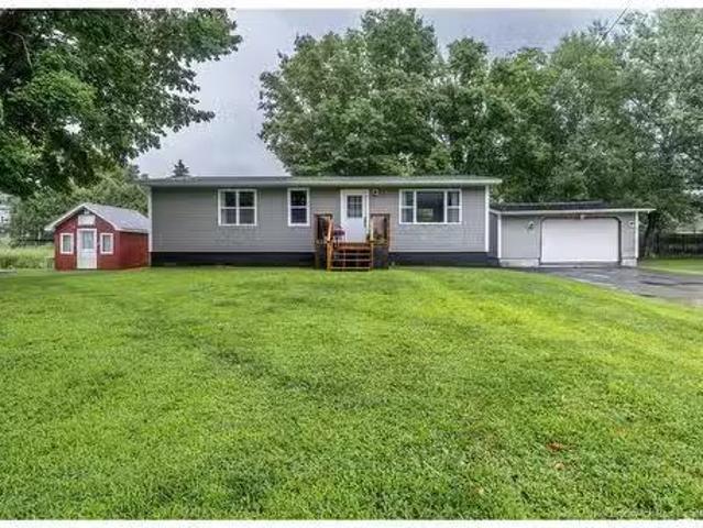 121 Wentworth St, Woodstock, NB, E7M 2Z4 house for sale Lis.