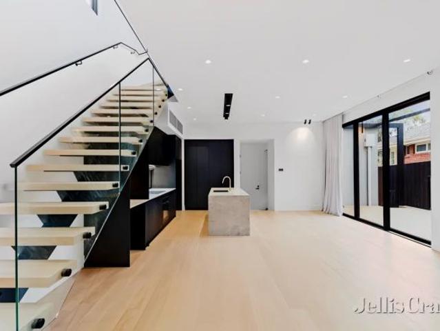1/21 Wilfred Road, Ivanhoe East, Melbourne